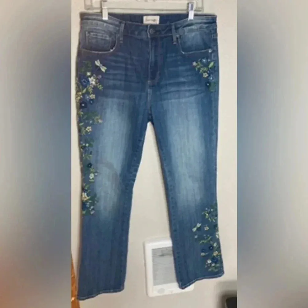 Driftwood Kelly Floral Embroidered Bootcut Jean Size 30– Free People Vibes - Image 4