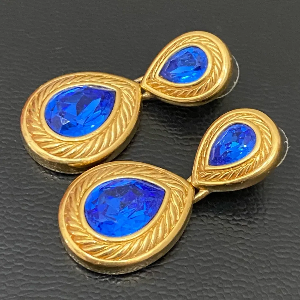 Vintage 90s SWAROVSKI Swan Signed Royal Blue Teardrop Crystal Drop Earrings 22g - Image 6