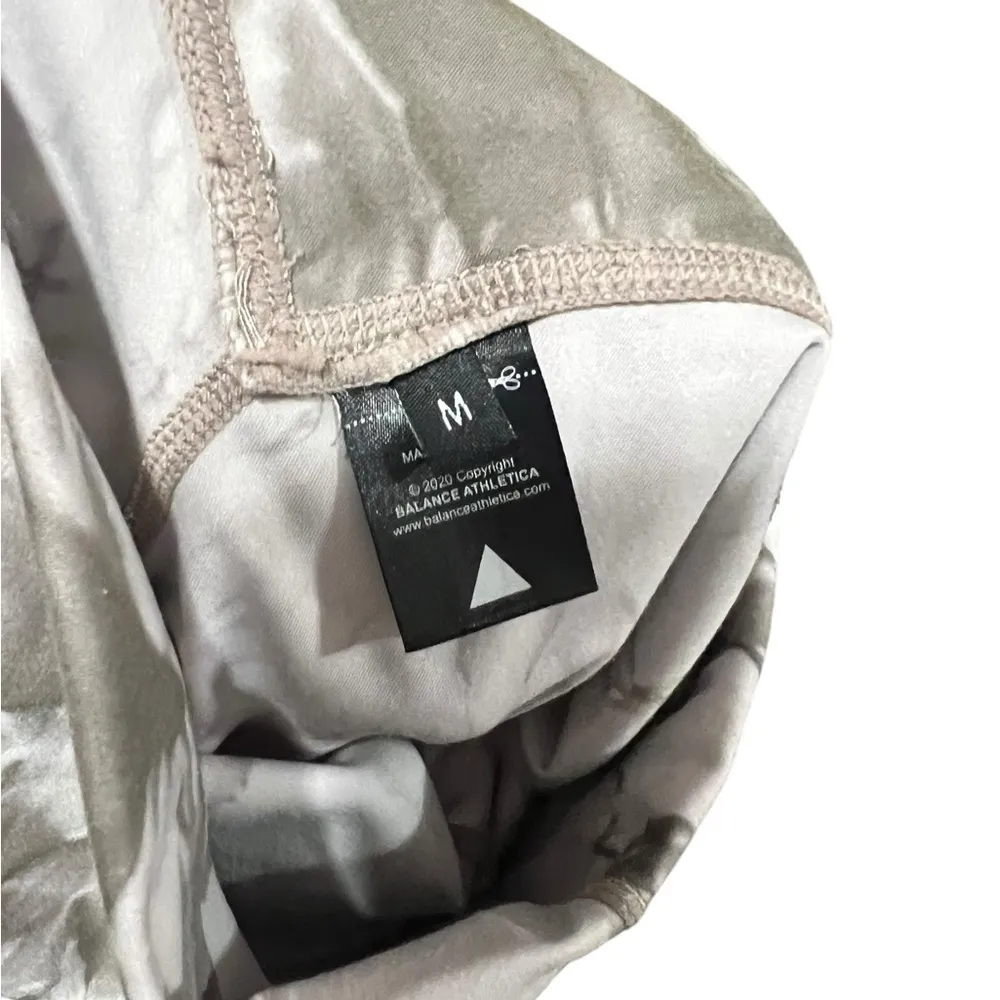 Balance Athletica/Vitality Rider Shorts in sea salt Size
Medium - Image 10