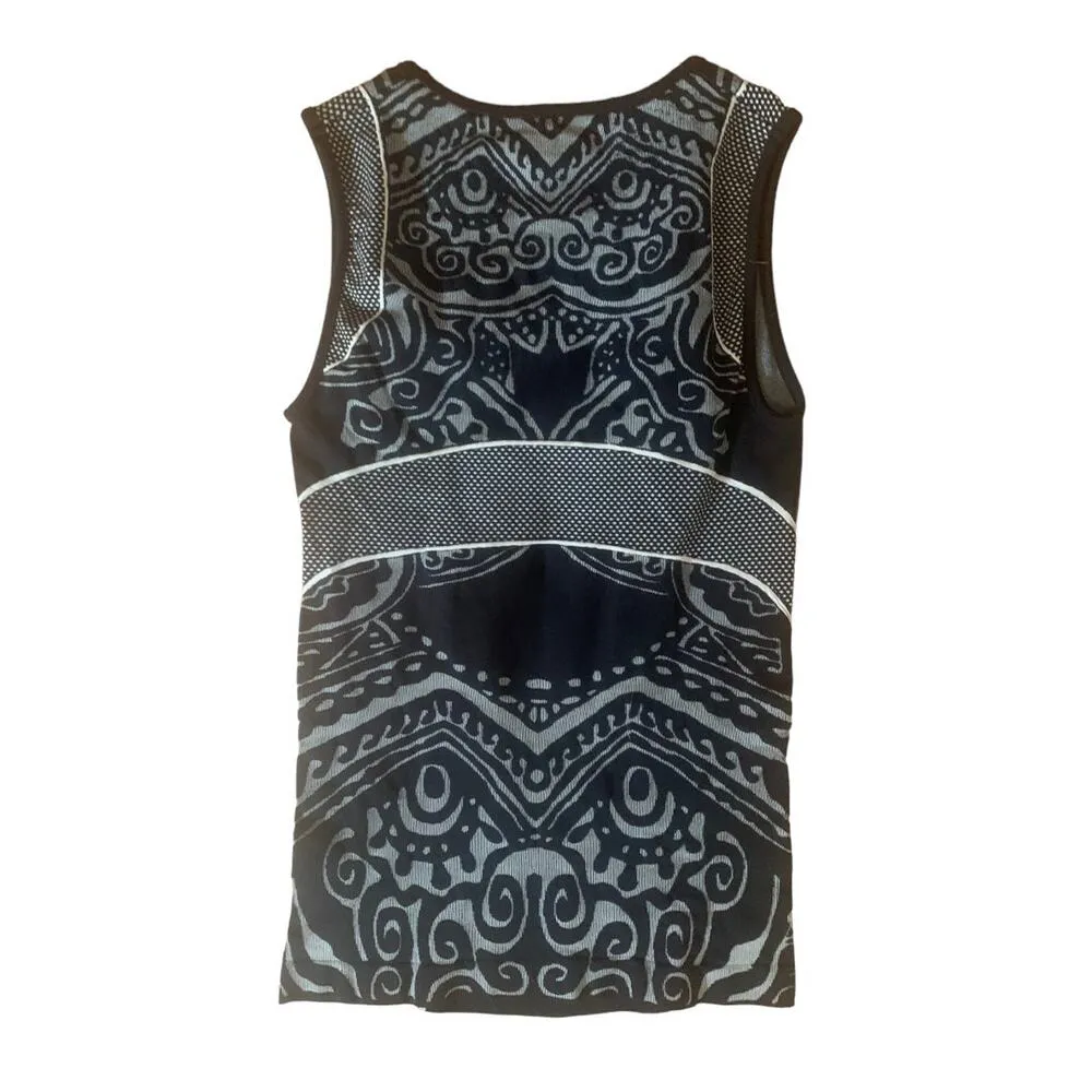Athleta black tribal print muscle tank woman’s XS rash guard - Image 2