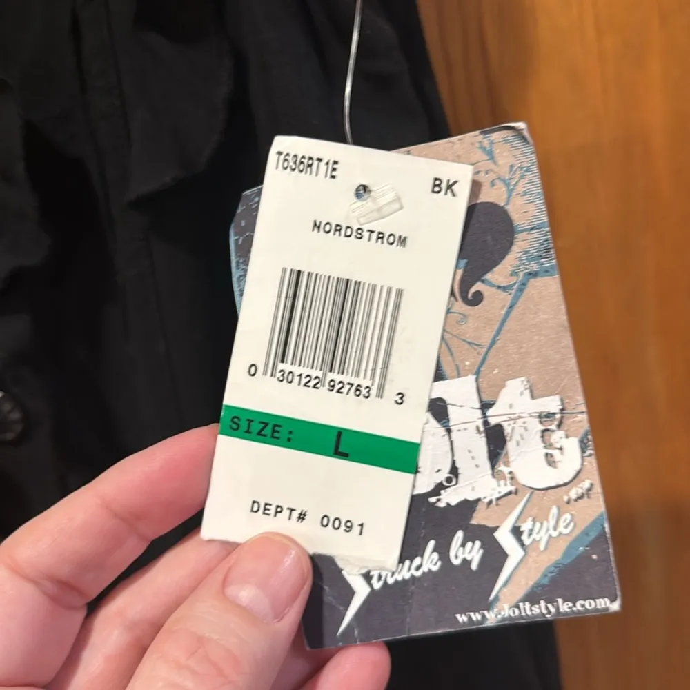 NWT Jolt women’s black romper size large. - Image 7