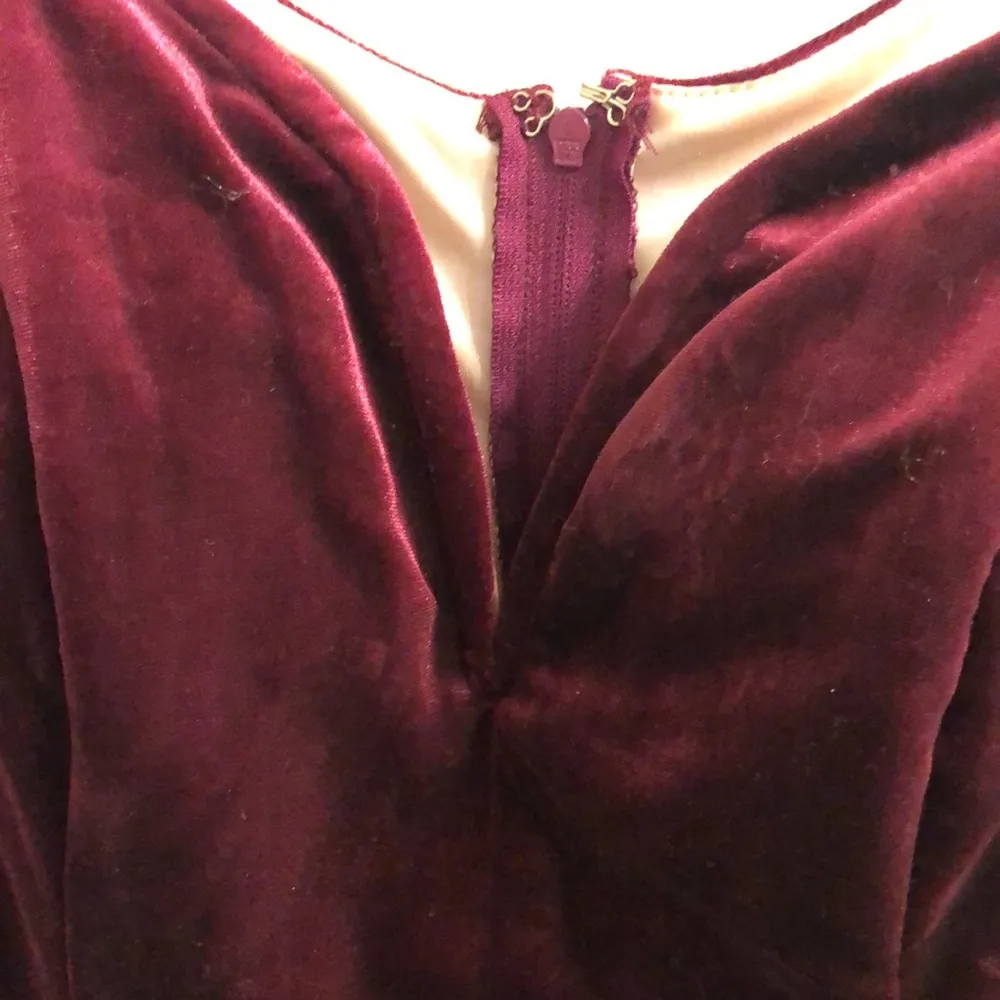City Studio Burgundy Velvet Party Dress Size undefined - Image 3