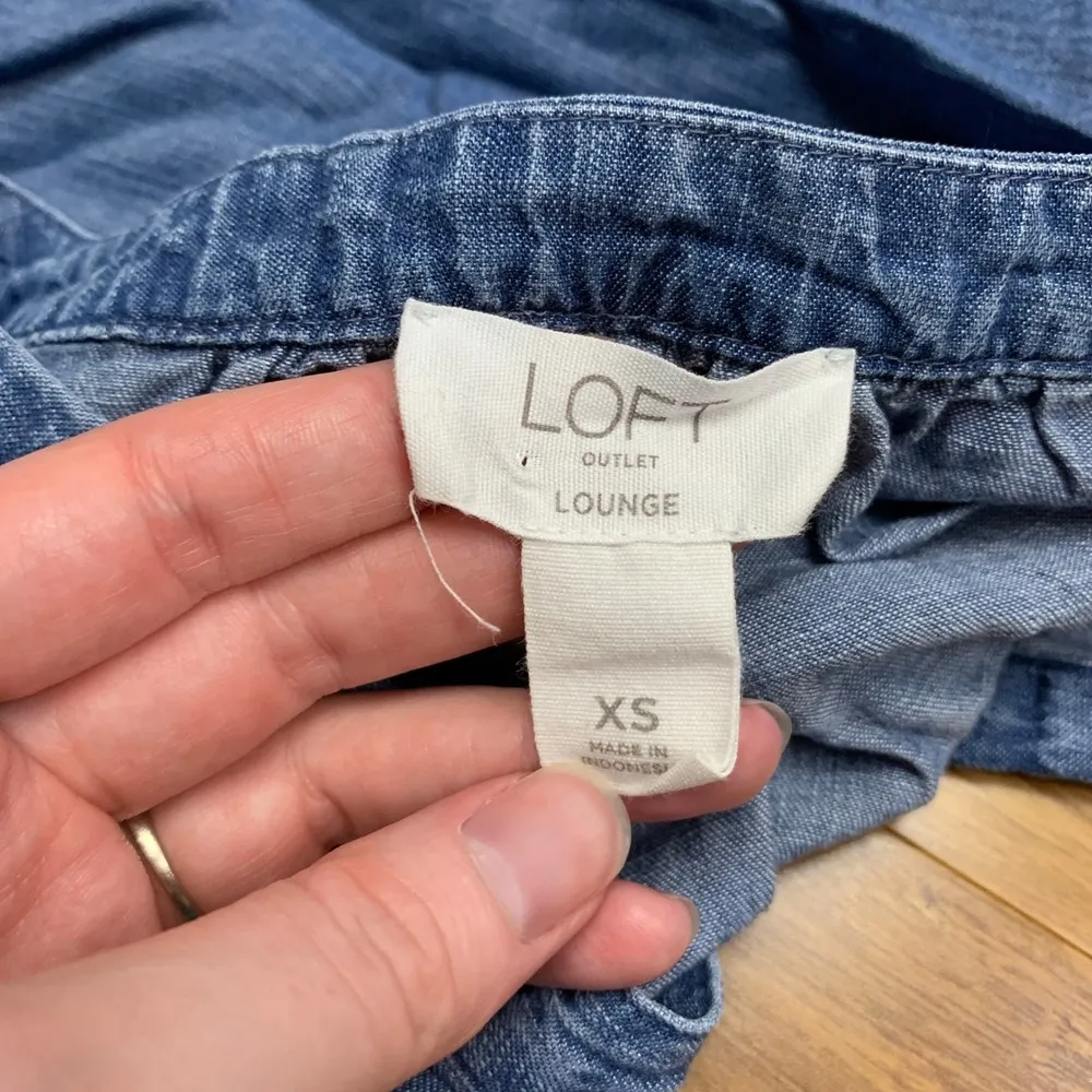LOFT Lounge Chambray Blouse Womens Size XS Blue Tie Sleeve Top Casual Denim Boho - Image 5