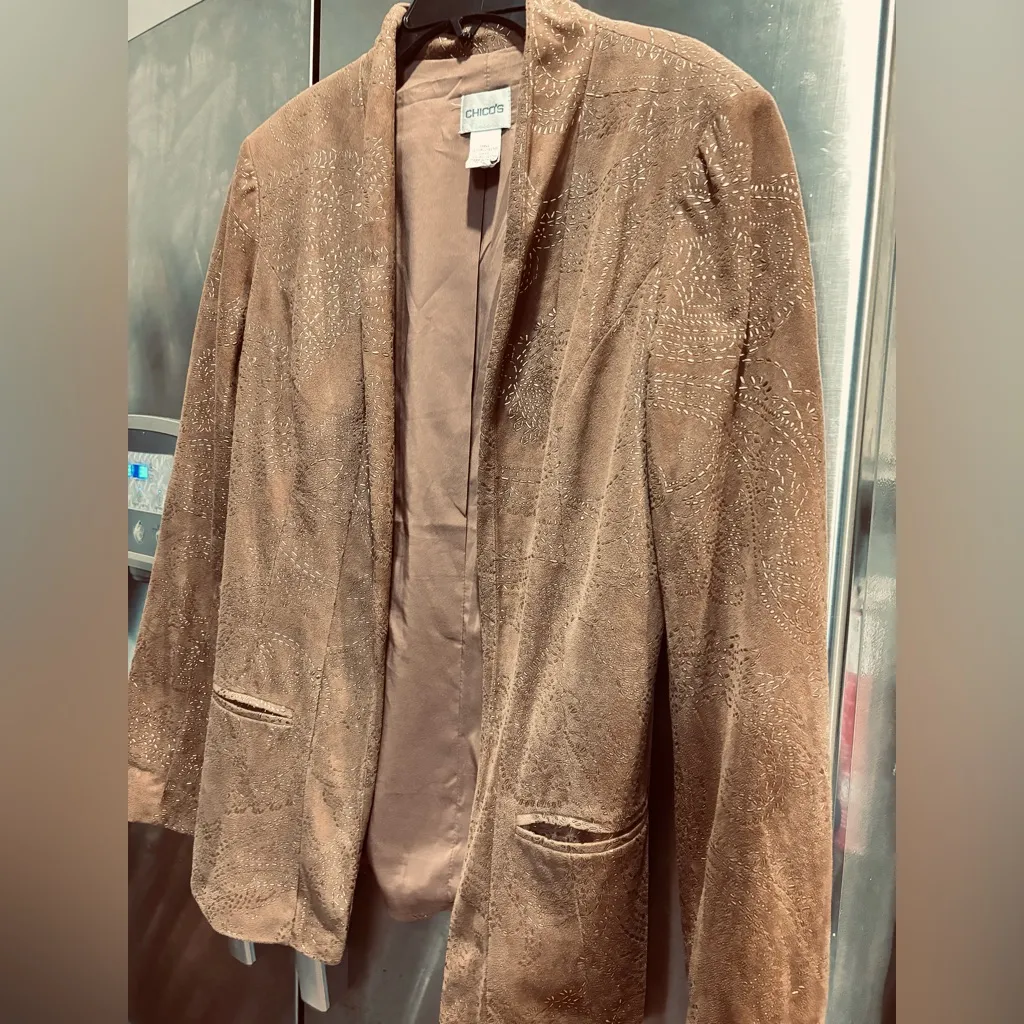 Chicos faux suede blazer women’s embellished
Beige/gold jacket - Image 3