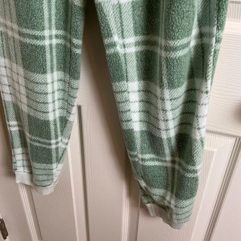 Aerie fleece pajama pants size small - Image 4