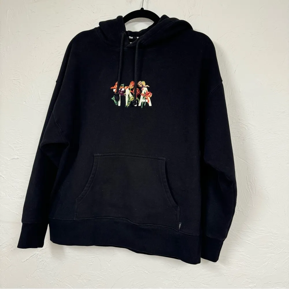 Aritzia TNA Black Floral Embroidered Hoodie Sweatshirt Womens S Boho Casual - Image 4