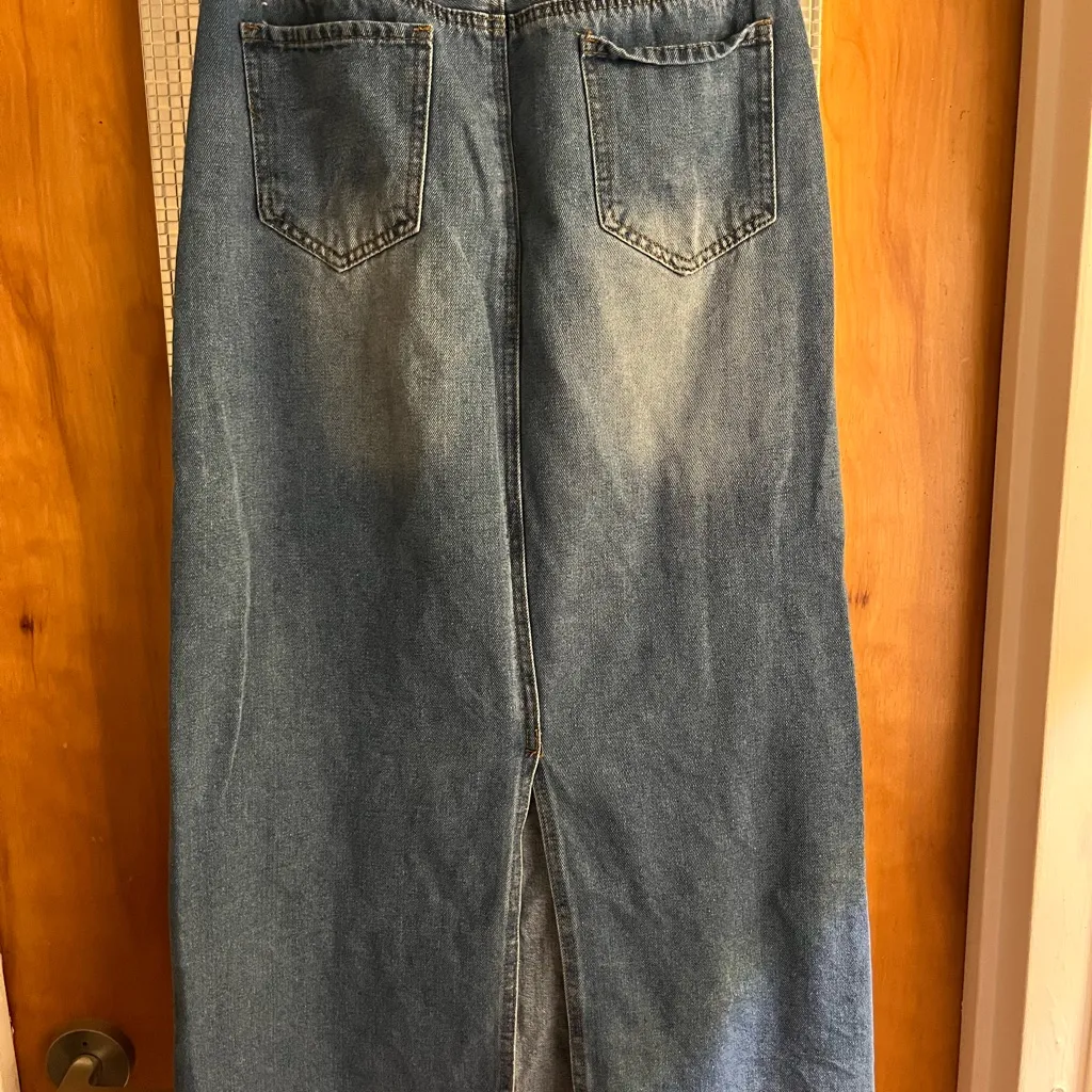 SHEIN Blue Distressed Denim Skirt - Image 2