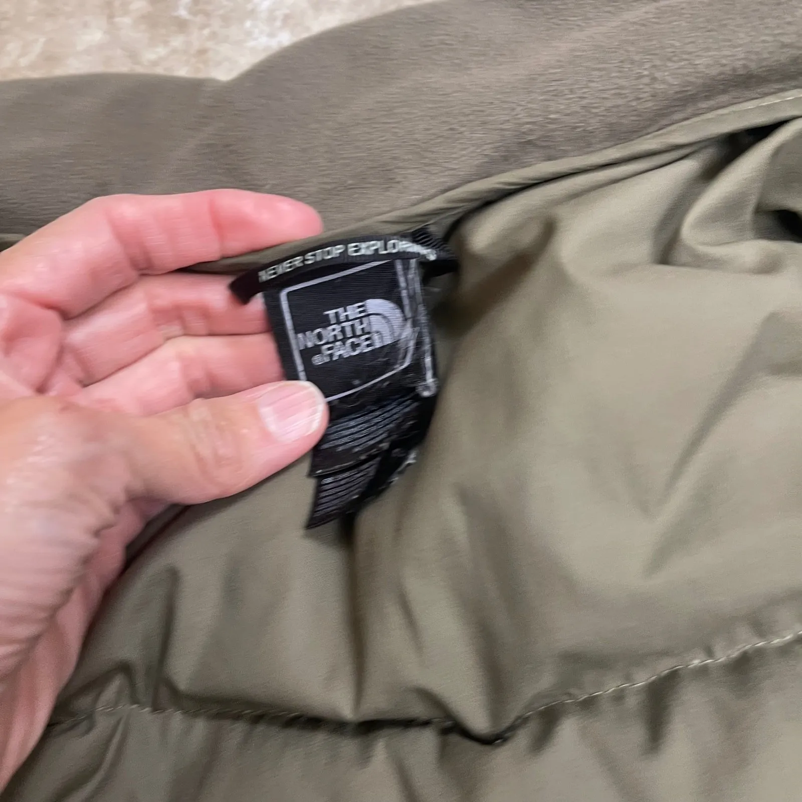 The North Face 700 Pro Down Puffer Jacket Women's Taupe aconcagua Warm Coat Sz M - Image 12