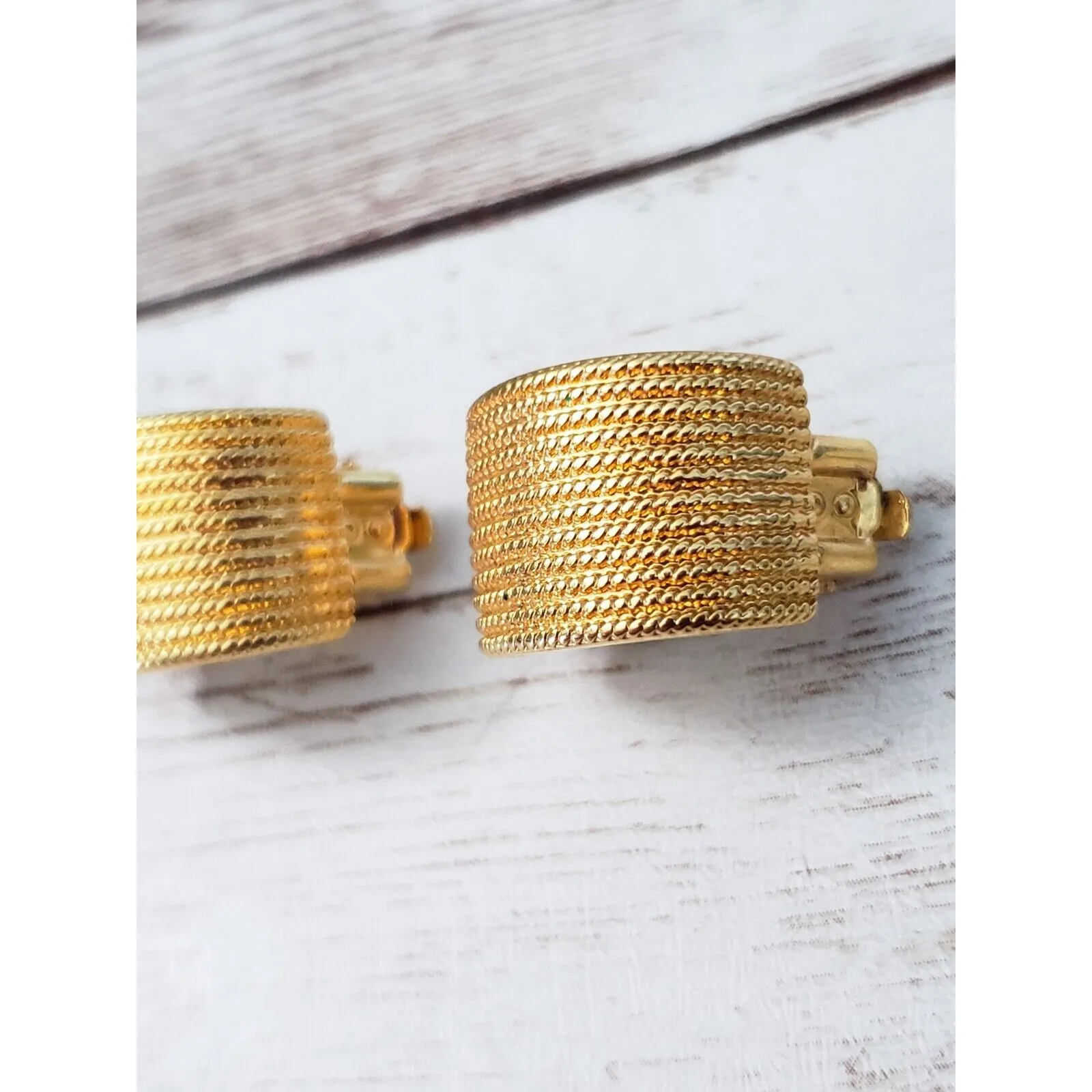 Vintage Clip On Earrings - Image 2