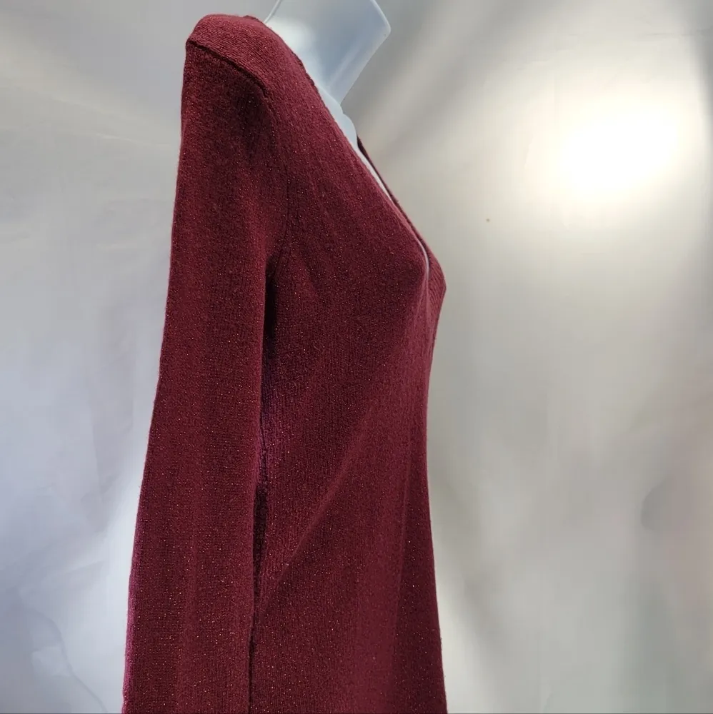 Ny Collection  metallic sparkly v-neck sweater - Image 6