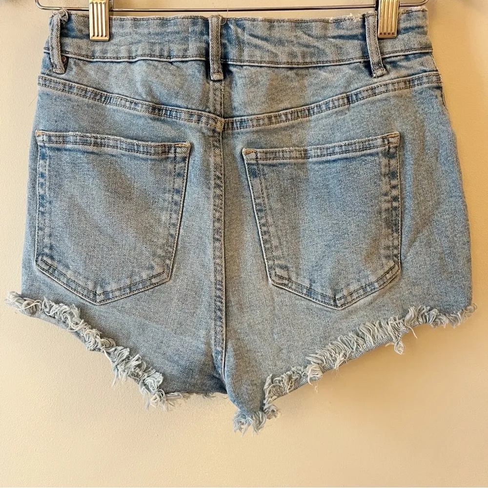 Zara High Rise Cut Off Jean Shorts Size 6 Distressed Light Blue Wash - Image 5