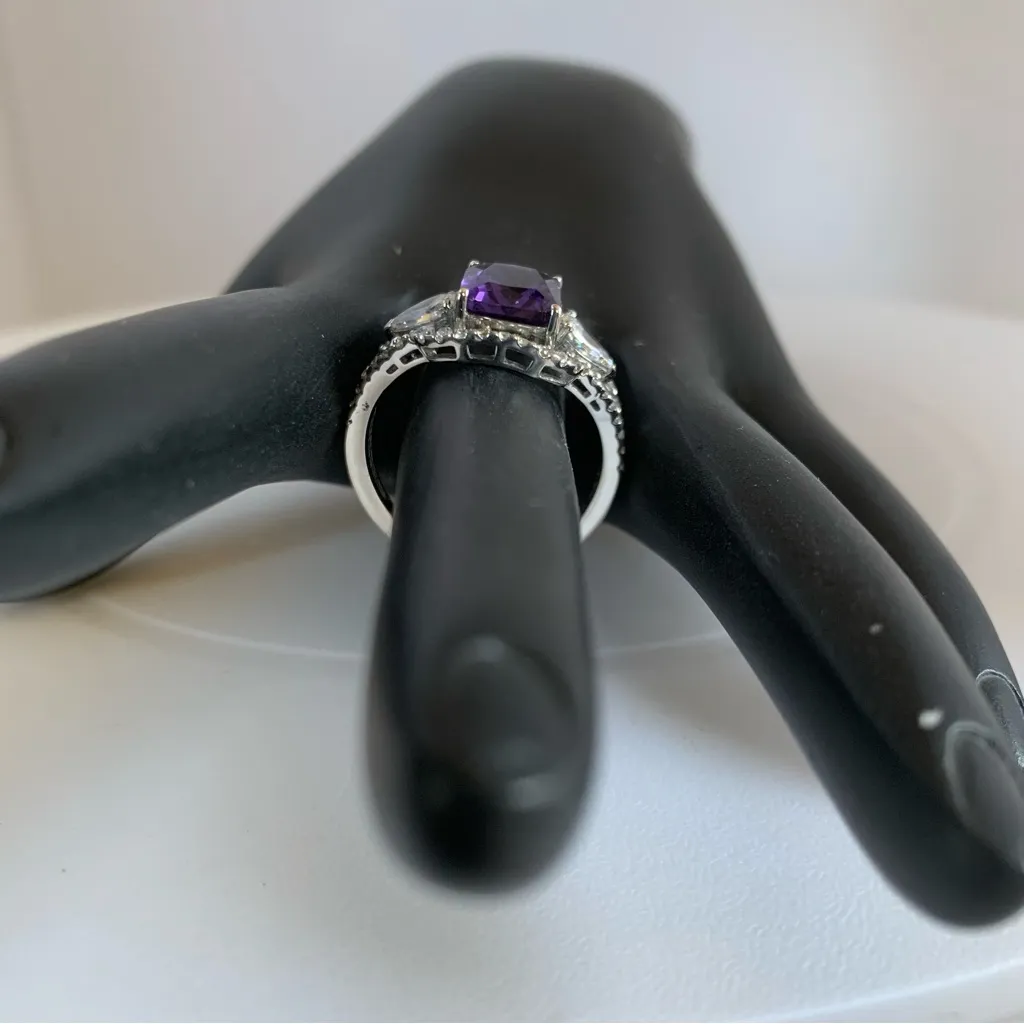 STERLING SILVER 925 AMETHYST AND CUBIC ZIRCONIA COCKTAIL RING (10) Purple - Image 11