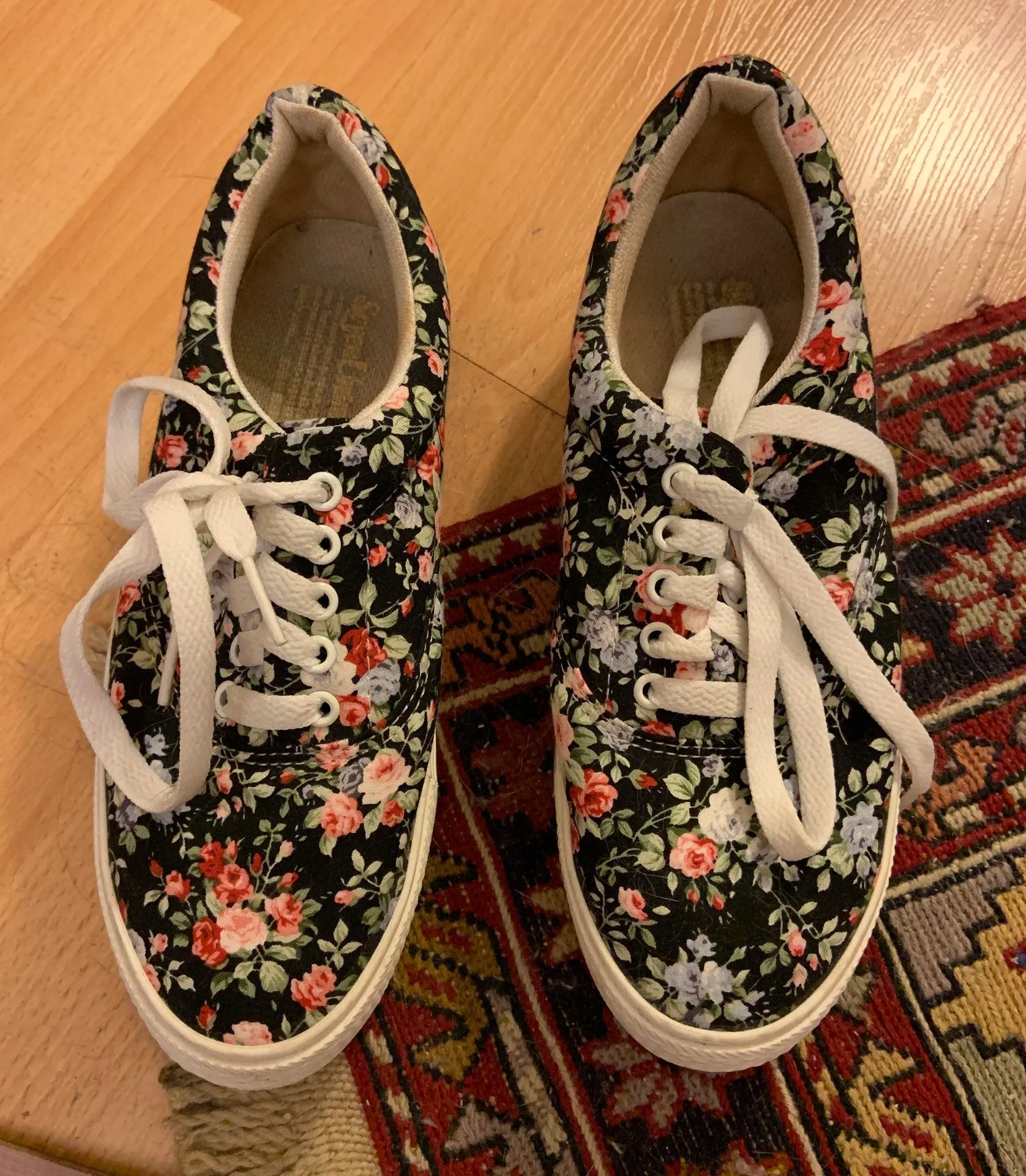 Platform Shoes Multiple Size 6.5 - Image 2