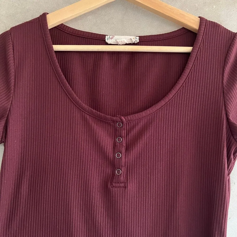 Pink Rose LARGE Burgundy Red Crop Top Shirt Short Sleeve Henley - Image 3