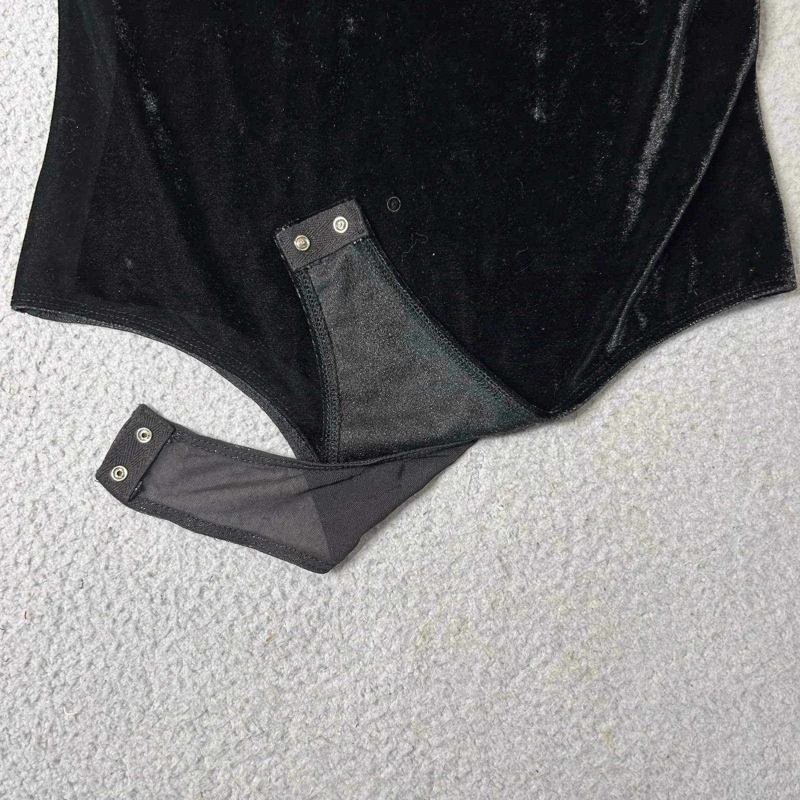 A3 Design Bodysuit Juniors Womens L Black Velvet‎ Long Sleeve Angel Sequin Wings Size undefined - Image 4