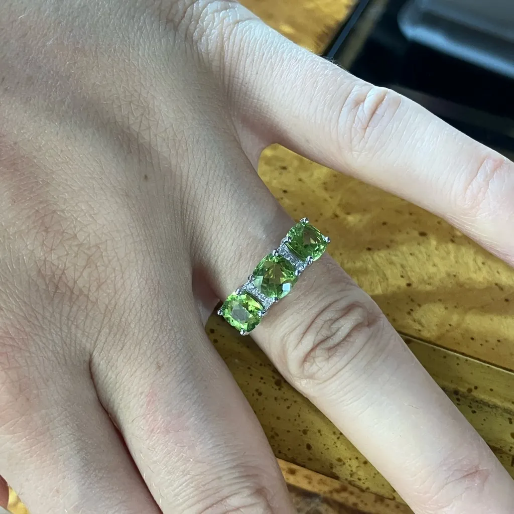 Natural Peridot Sterling Silver Ring Size 6 - Image 4