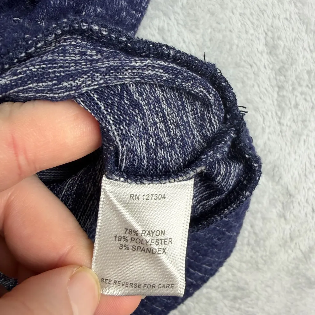 John Mark Women’s Sweater Blue Soft Size M Medium - Image 6