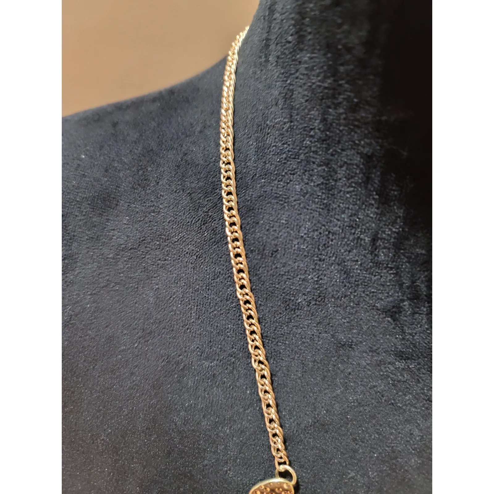 Statement Style Piece Textured Hammered Metal Elements Gold tone Jewelry - Image 7