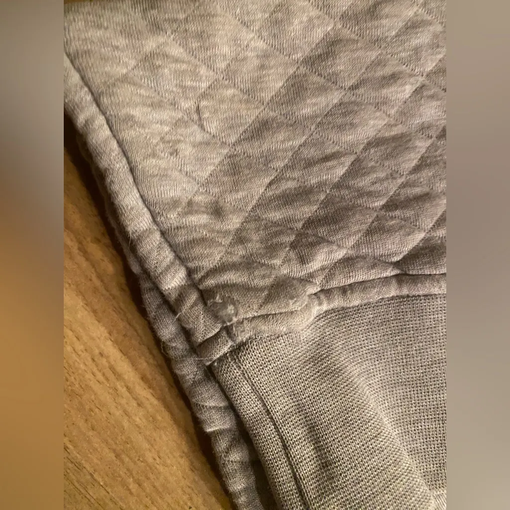 Patagonia  Women’s Gray and Maroon Sweater — Slight Flaws - Image 6