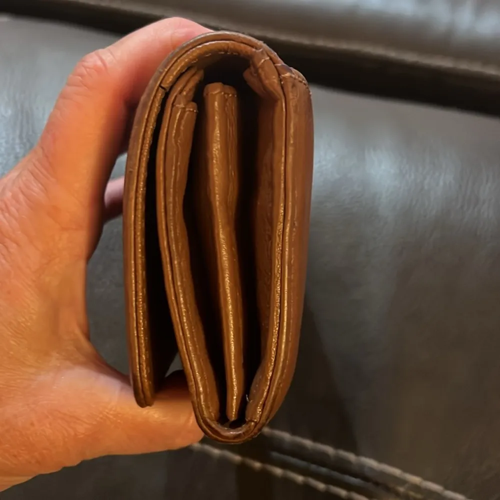 Michael Kohrs Tan/brown Wallet - Image 7