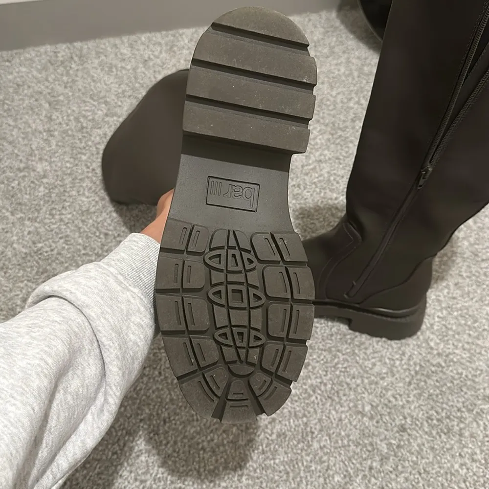 Dark Grey  boots! Excellent condition - Image 3