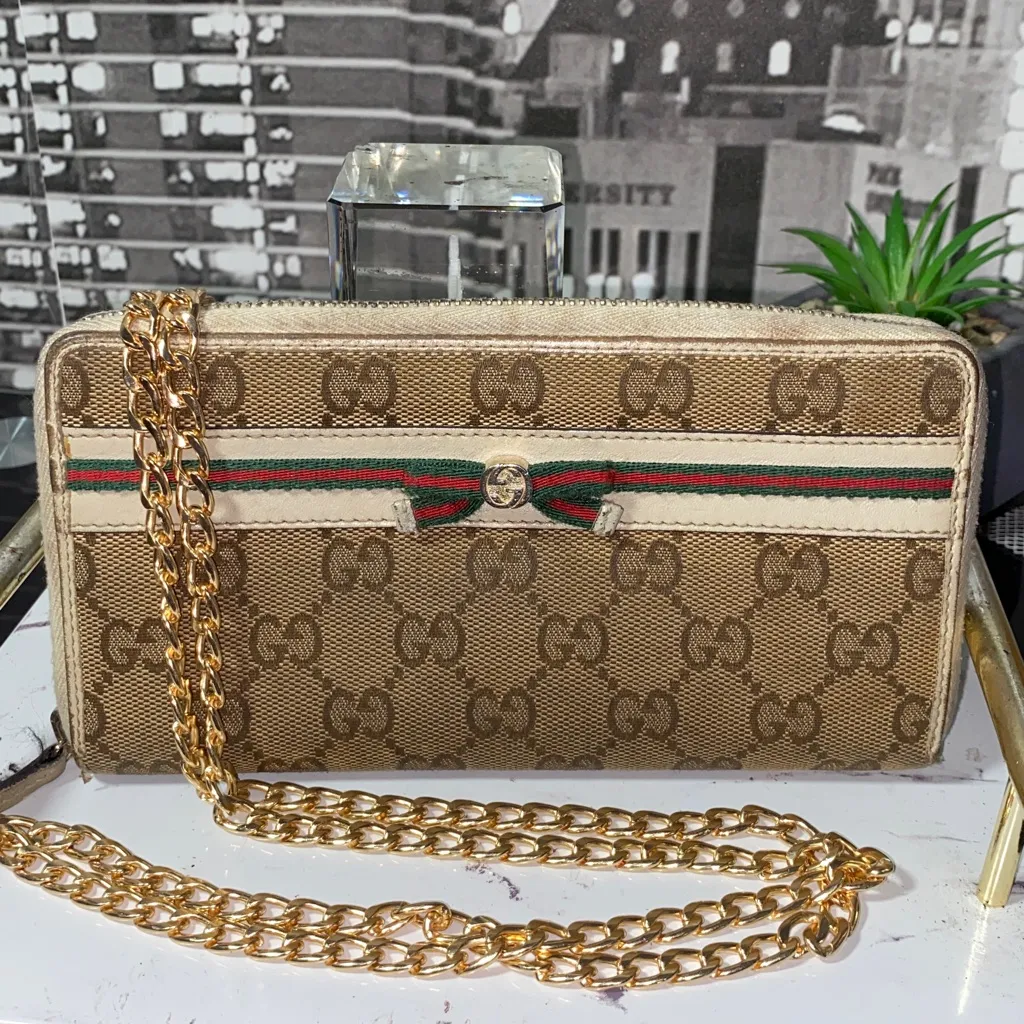 Authentic Gucci Sherry Line Zippy Wallet - Image 3