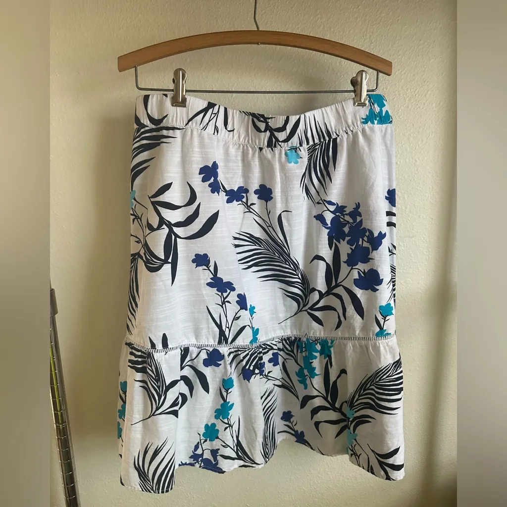 LIZ CLAIBORNE White Palm Skirt. - Image 8