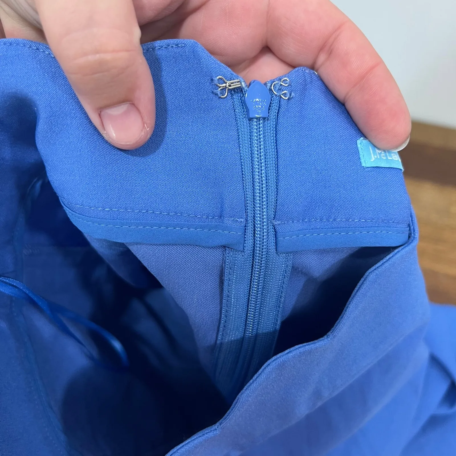 J Mclaughlin Cameron Skirt 4‎ NWT $158 Scalloped Solid Vista Blue Solid Knee - Image 4