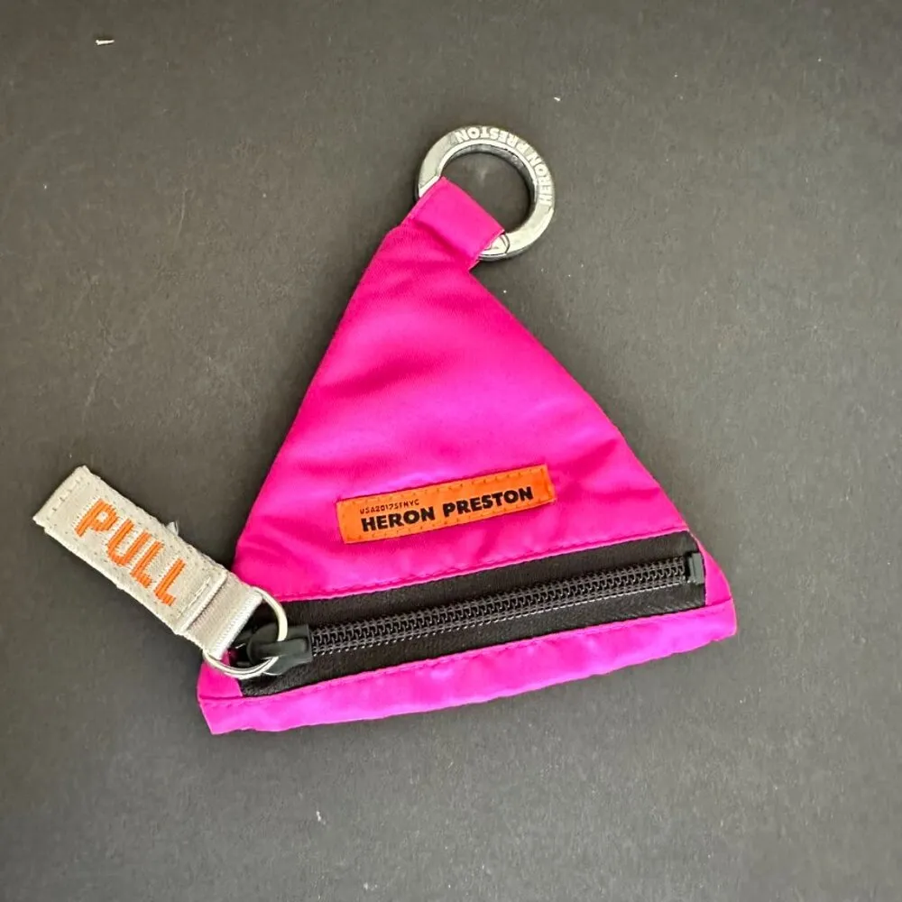 Heron Preston  Triangle Shaped Keyring with Coin Holder - Image 3