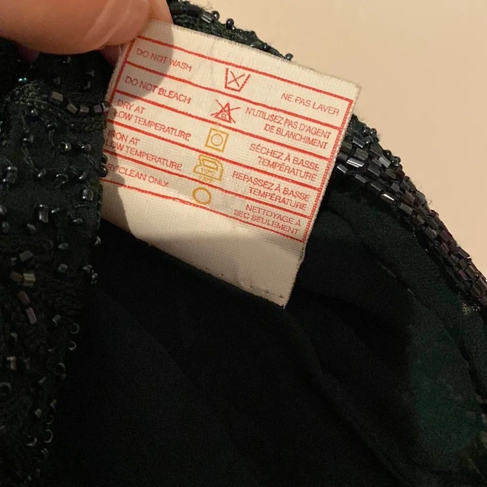 Vintage women’s Peter Nygård size small heavily beaded blouse top emerald green - Image 6