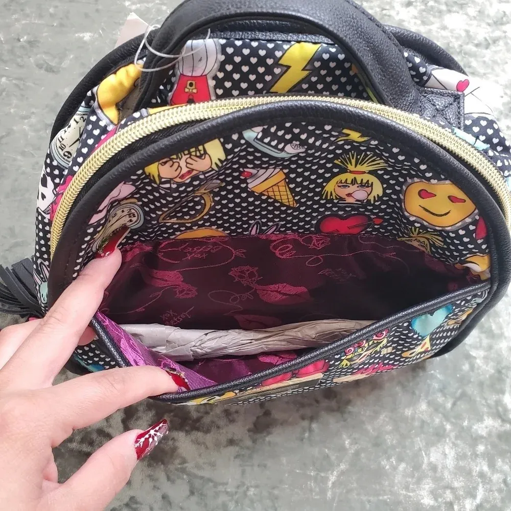 Betsey Johnson Emoji Train Case - Image 9