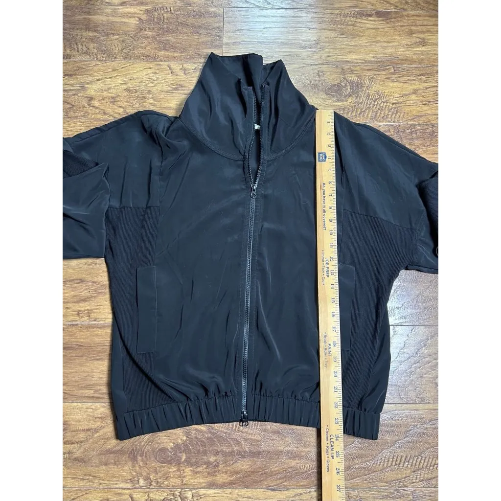 Zara Black lightweight athletic jacketRibbed detail on sleeves/sides size Med - Image 4