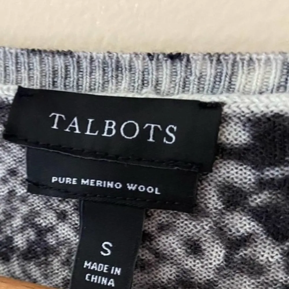 TALBOTS GREY WHITE SNAKESKIN MERINO WOOL PULLOVER LONG SLEEVE POPOVER TOP S - Image 4