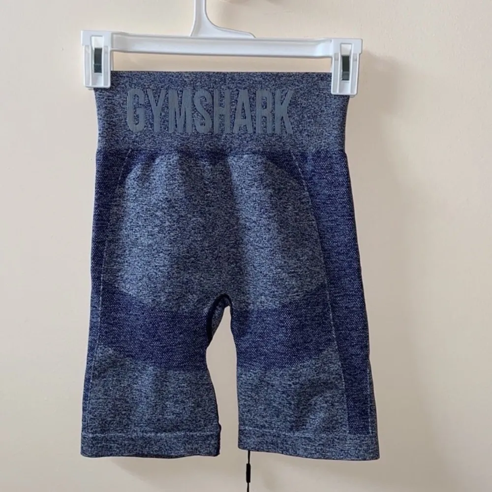 Gymshark flex cycling shorts size small - Image 2