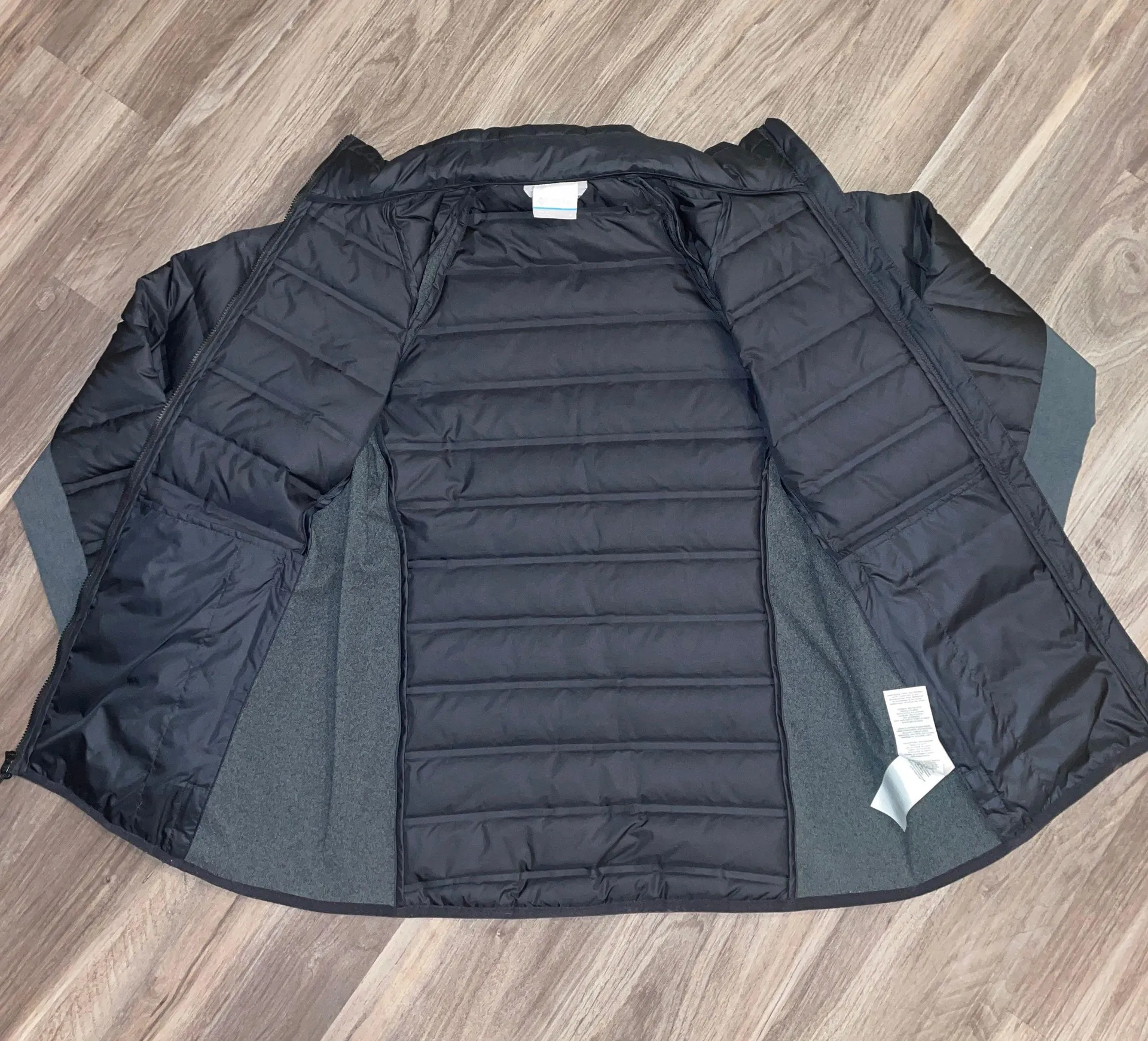 Columbia Lightweight Puffer - Image 2