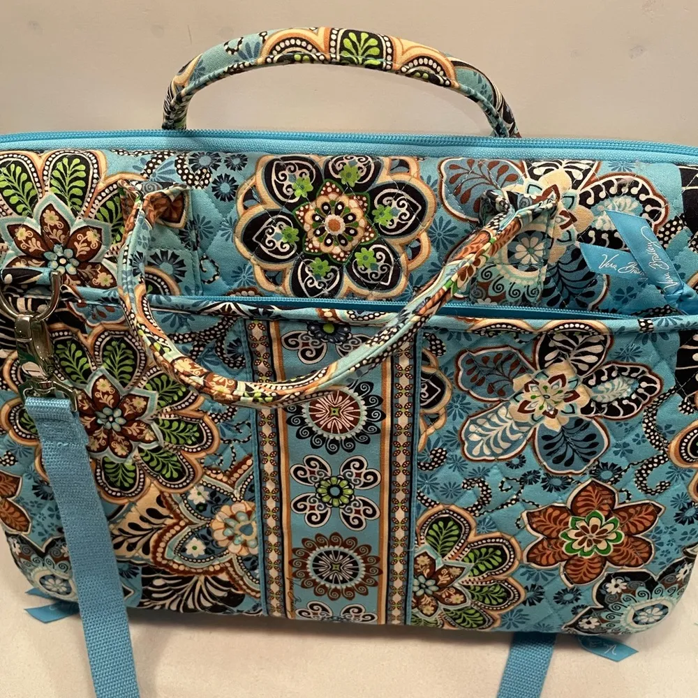 Vera Bradley : Paisley Retired Pattern Hard Shell Zippered Laptop Case w/strap - Image 7