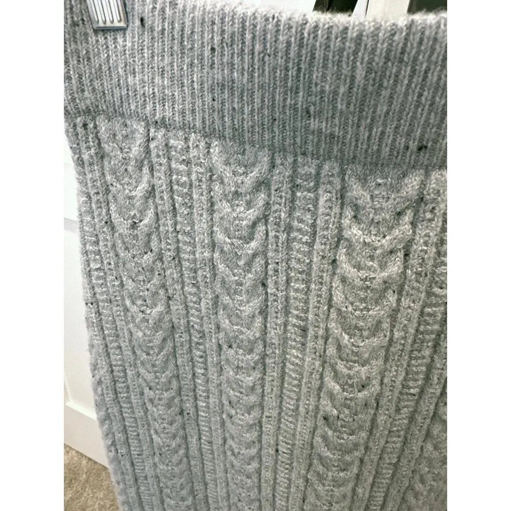 Light Gray Cable-Knit Sweater Skirt Size Small Max Studio - Image 2