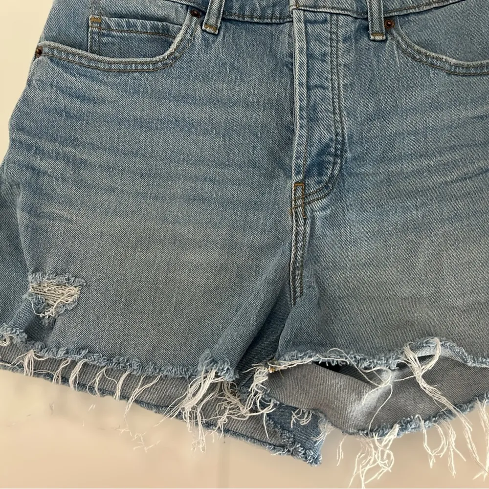 Old Navy Higher High-Rise Shorts - Image 3
