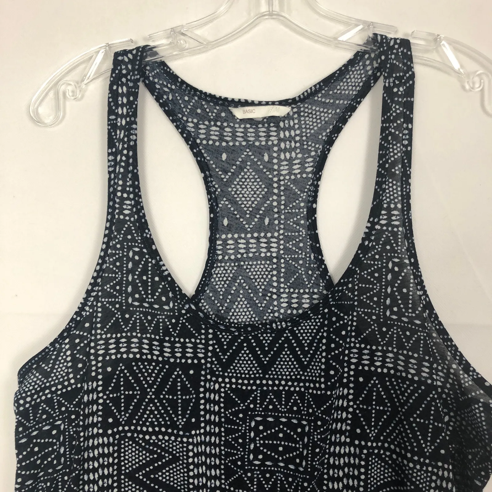 H&M Basic Scoop Neck Racerback Tank Size M - Image 3