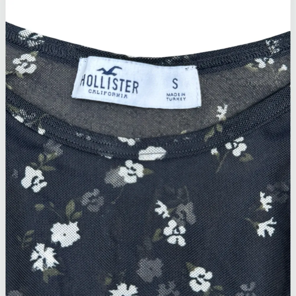 Hollister Black Floral Mesh Baby Tee Top Small - Image 4
