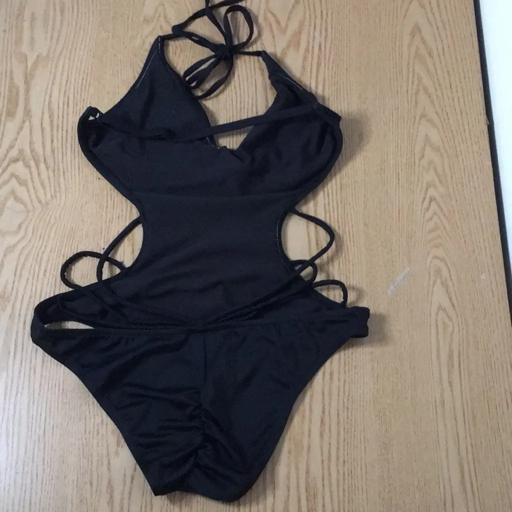 B43 New Venus 1pc Swimsuit Strappy Ruched Black Size 4 - Image 4