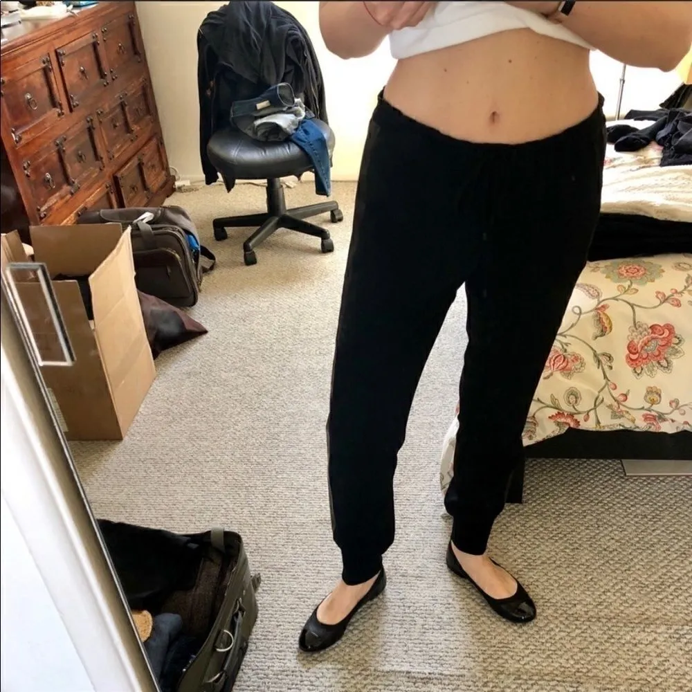 Euc Vince dressy silk joggers with leather stripe size small - Image 2