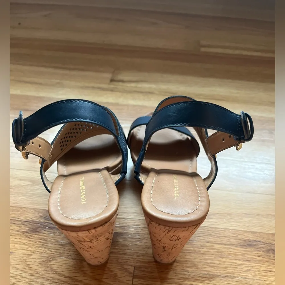 Tommy Hilfiger woman’s high heel sandal size seven - Image 4