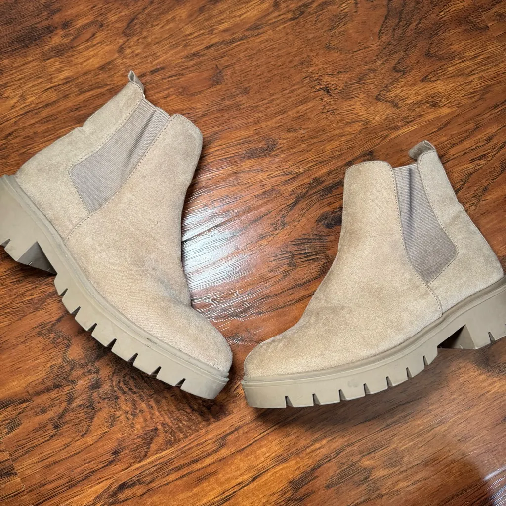 Esprit Light Tan Ankle Booties - Image 2