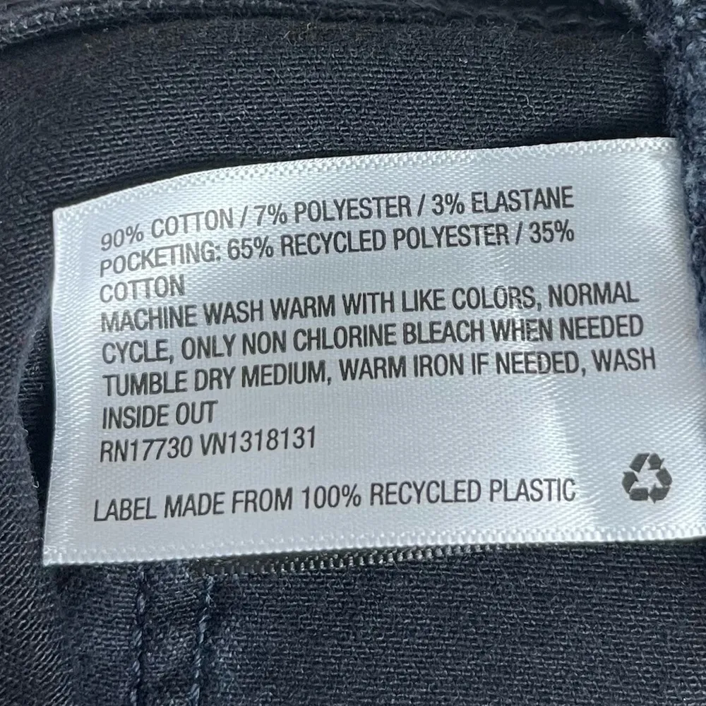 NEW Universal Thread 6 28 High Rise Bermuda Jean Shorts Slim Leg Raw Hem Denim - Image 6