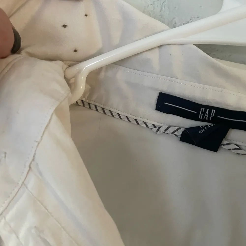 Gap Vintage  white button down shirt - Image 3