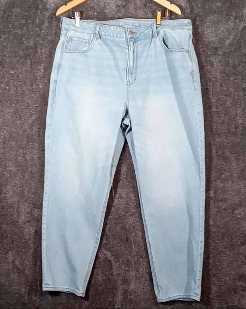 outfitters women's high rise jeans summer 2024 size 18 short - Image 2