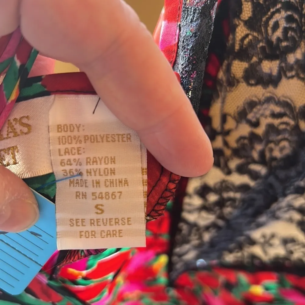 Vintage Victoria’s Secret Gold Label 90s chemise Tulip Garden Size Small - Image 8