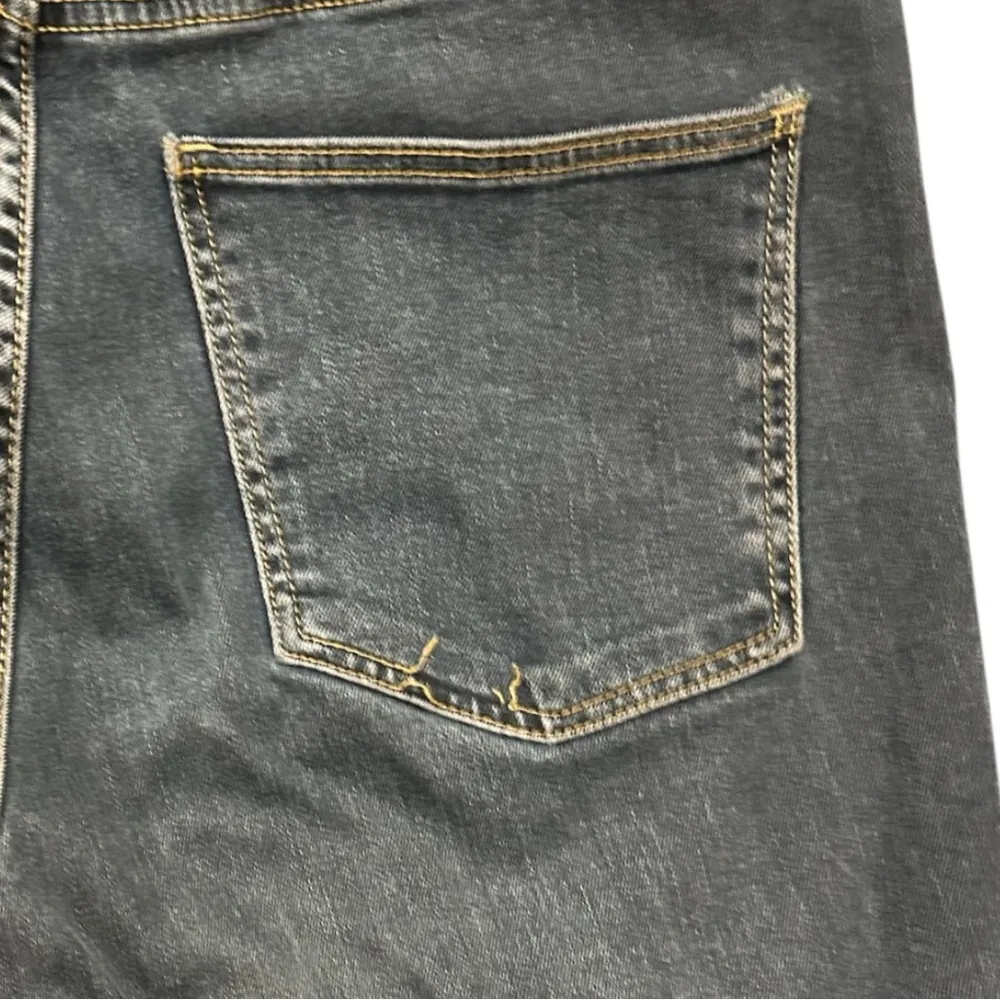 Universal thread Classic Dark Wash Bootcut Jeans – Timeless & Flattering - Image 6