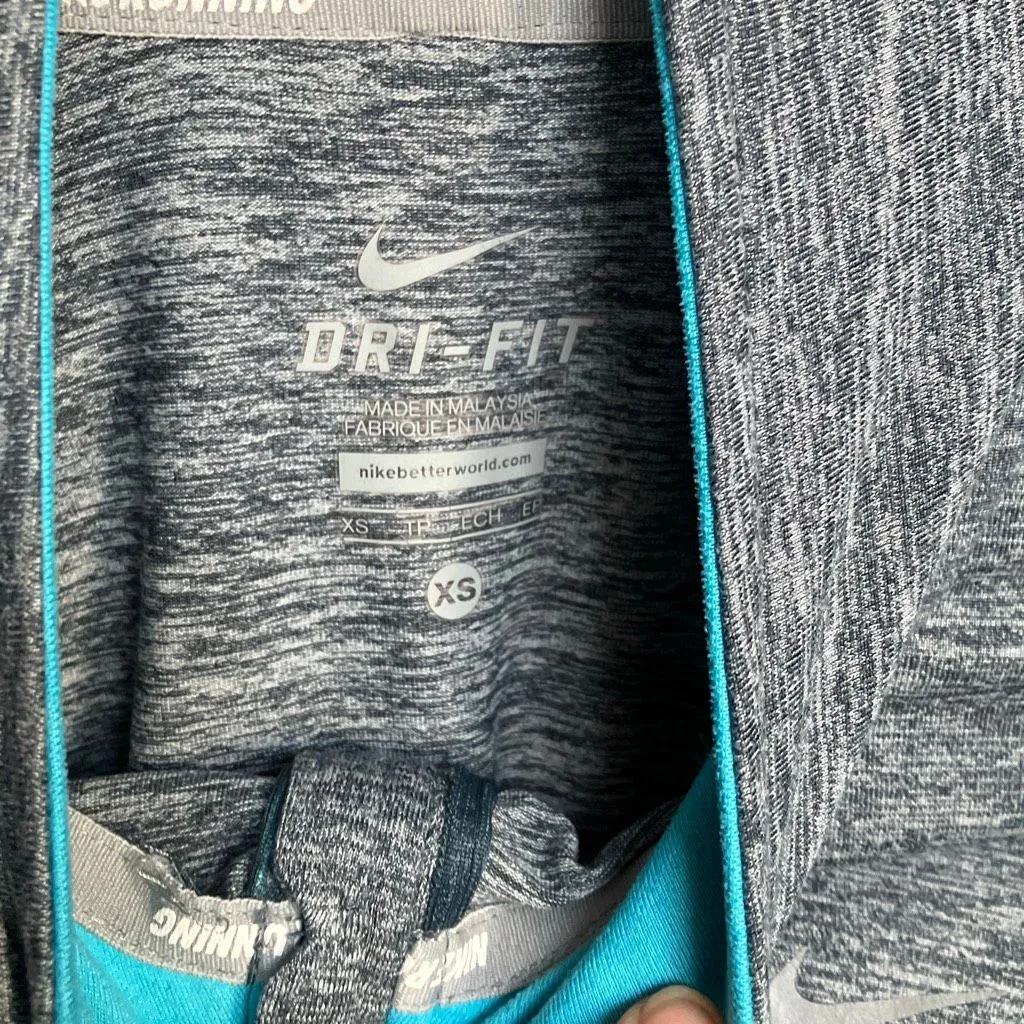 Nike running quarter zip long sleeve Top XS with thumb holes #756 - Image 7